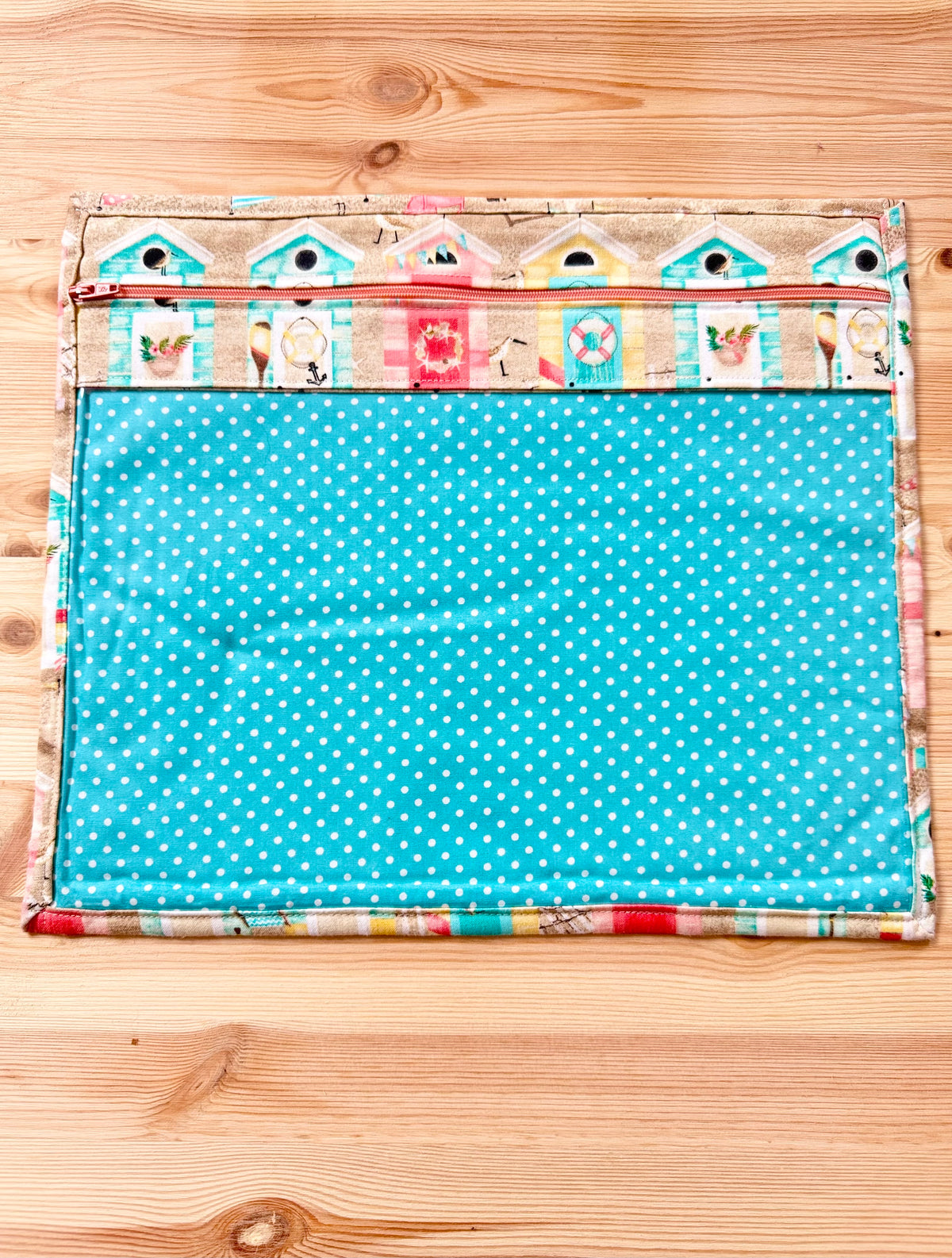Beach Huts & Polka Dots Vinyl Project Bag