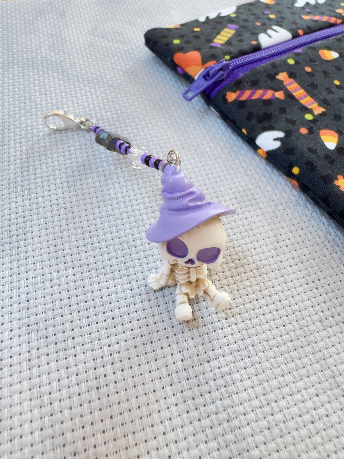 Sitting Skeleton with Hat Bag Zip Charm