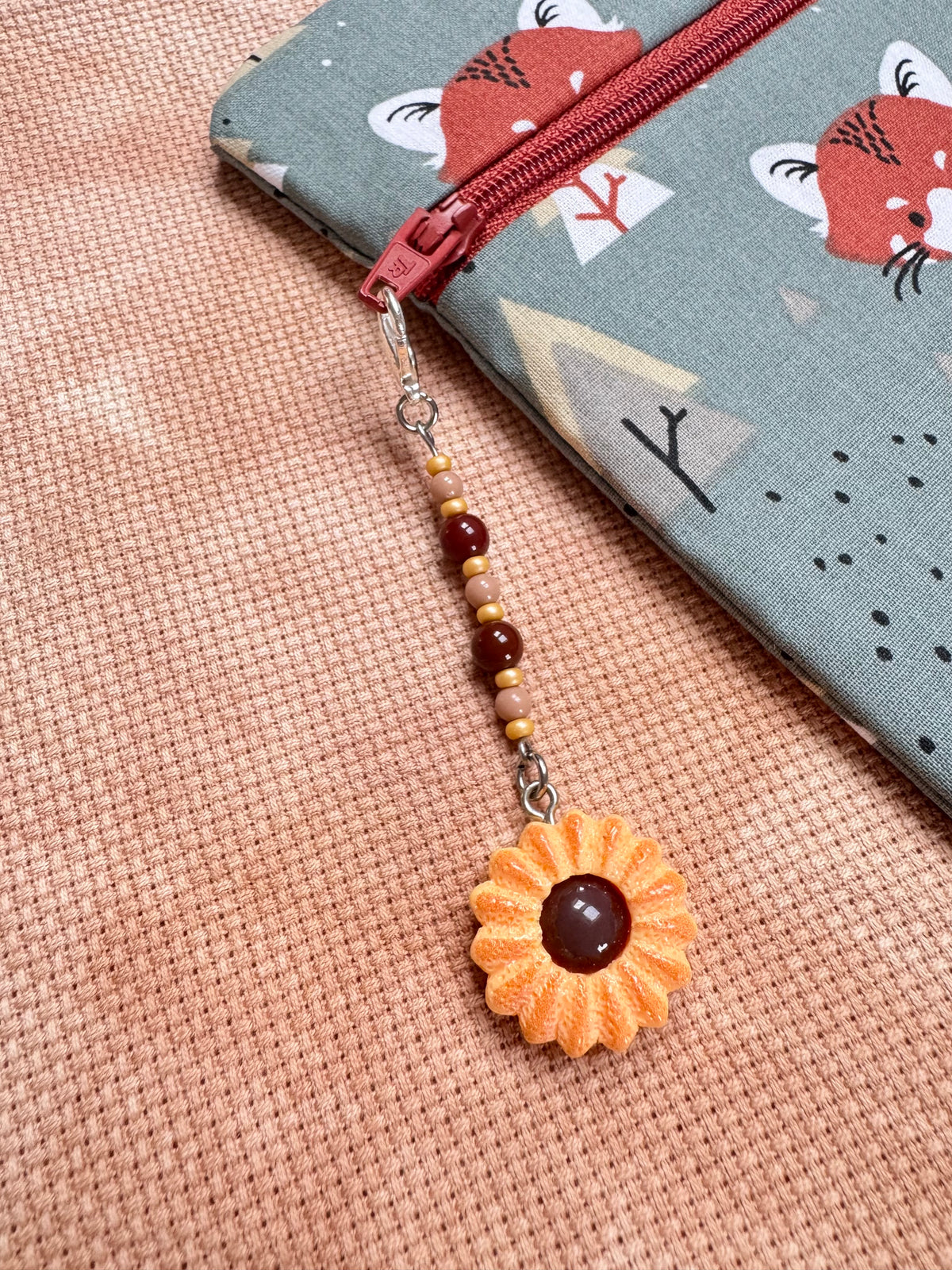 Round Biscuit Project Bag Zip Charm