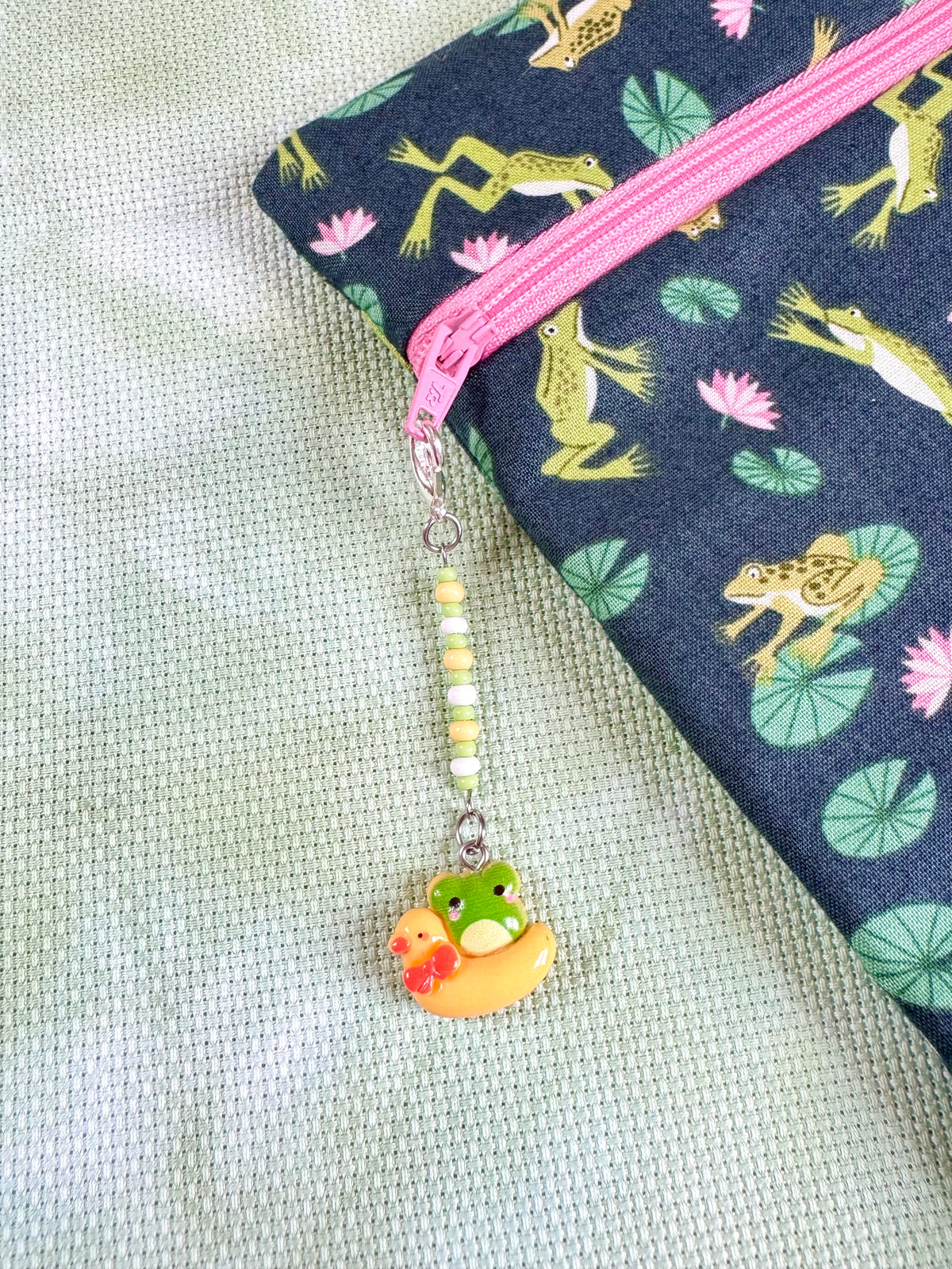 Frog & Duck Project Bag Zip Charm