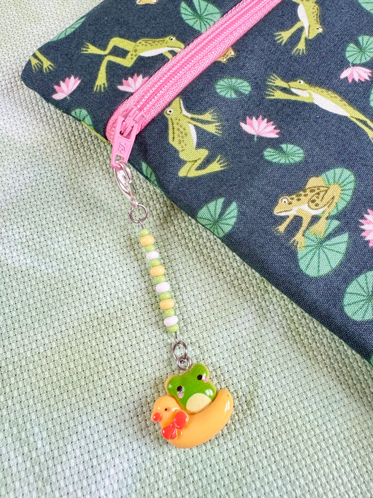 Frog & Duck Project Bag Zip Charm