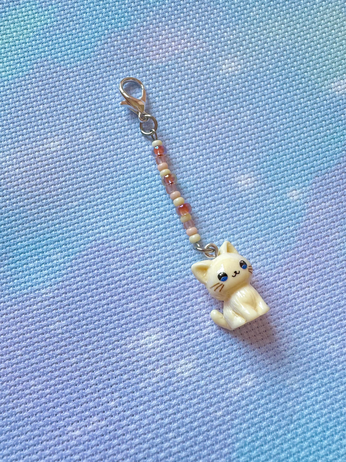 Cream Sitting Cat Project Bag Zip Charm