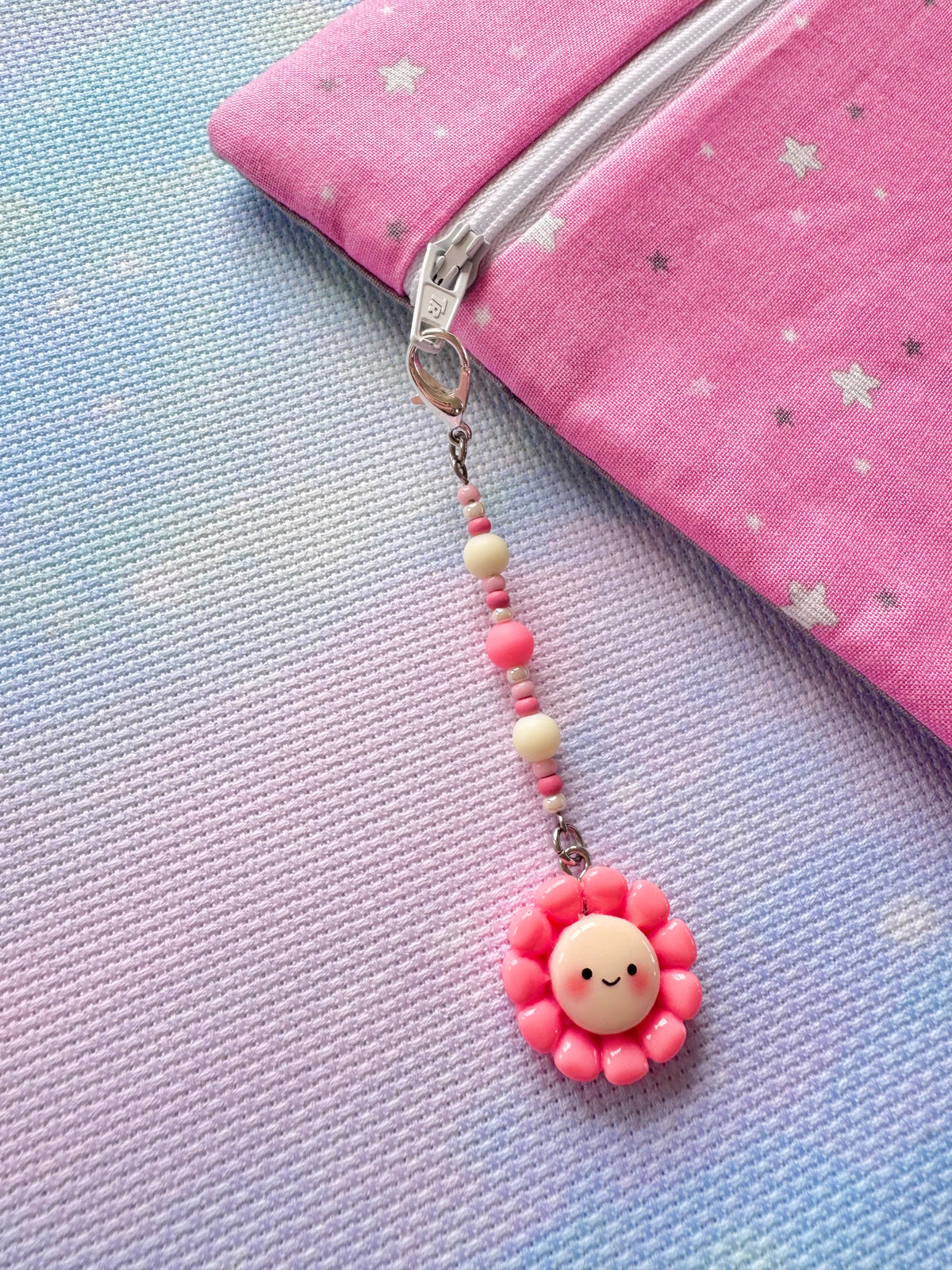Smiley Flower Project Bag Zip Charm (5 colours available)