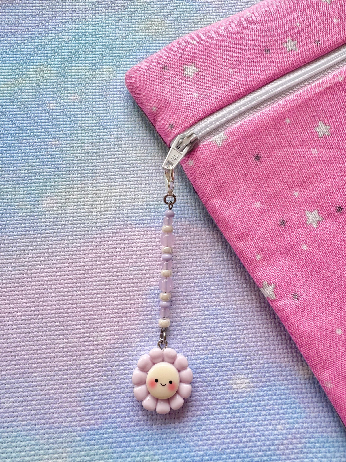 Smiley Flower Project Bag Zip Charm (5 colours available)