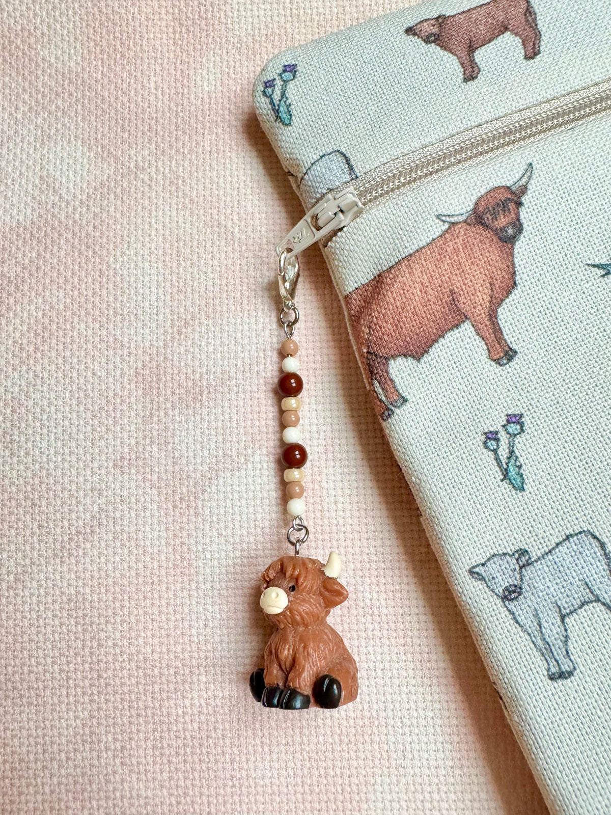Highland Cow Project Bag Zip Charm