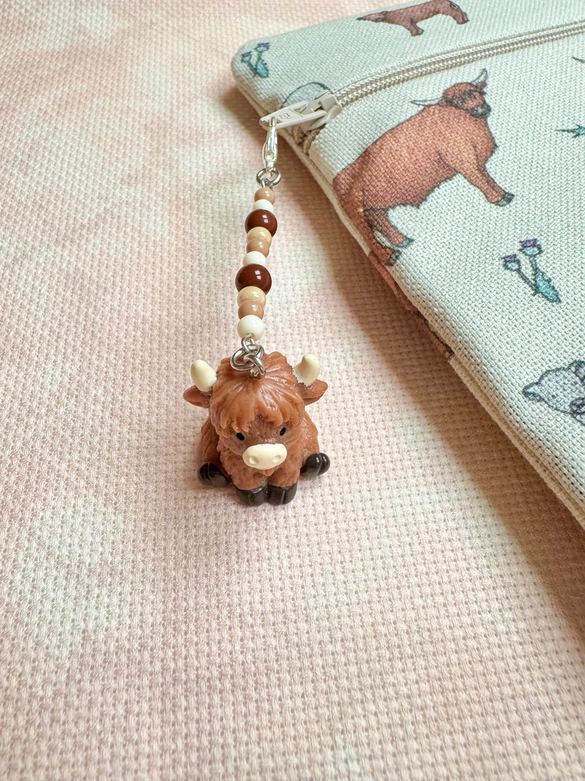 Highland Cow Project Bag Zip Charm